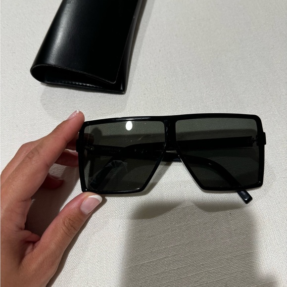 YSL sunglasses - Picture 2 of 7